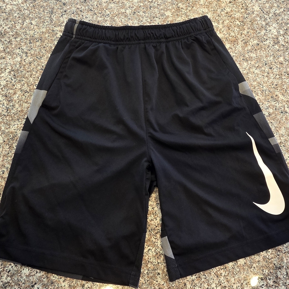 Nike Boys YL Black Athletic Shorts